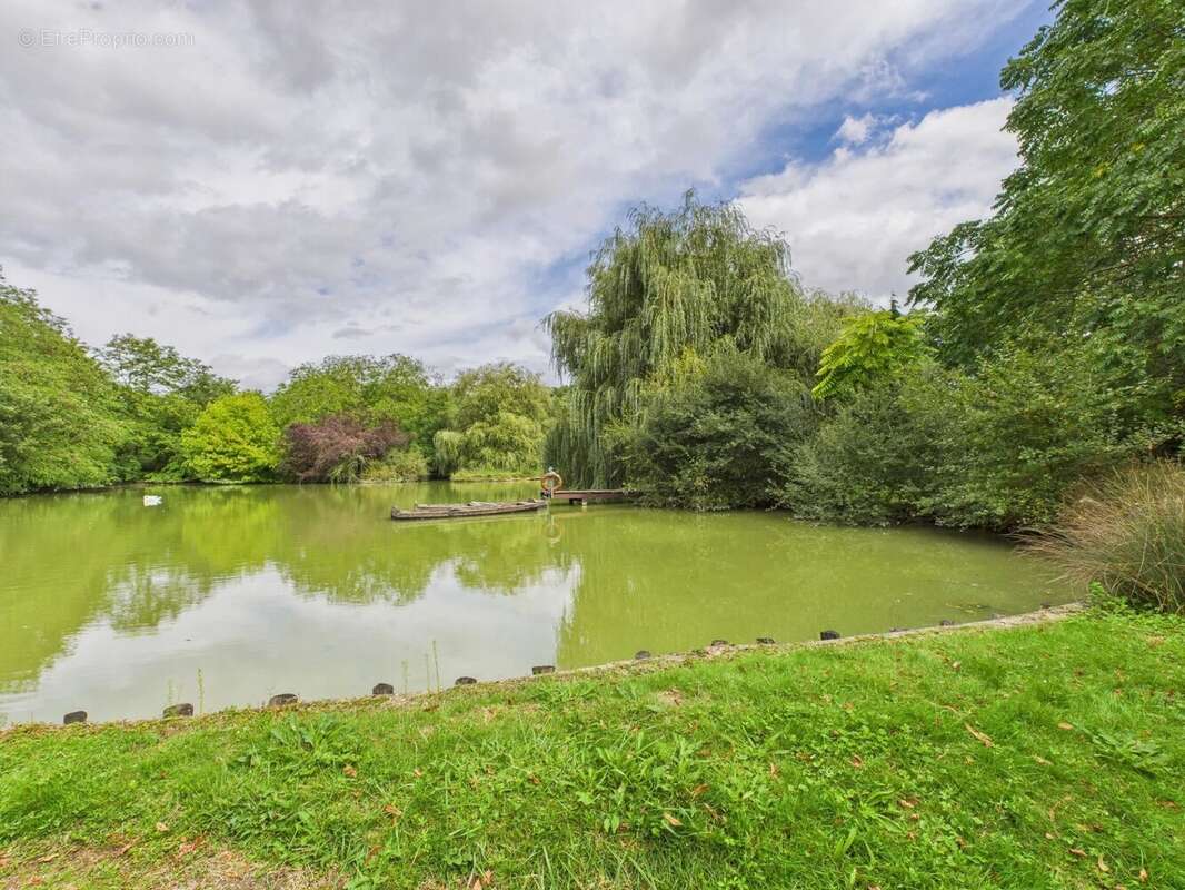 Maison à TOURNON-SAINT-PIERRE
