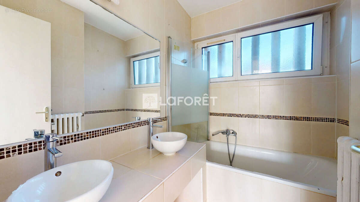 Appartement Schiltigheim 4 pièces 84,97 m2 - Balcon - Grenier - Cave - photo 12