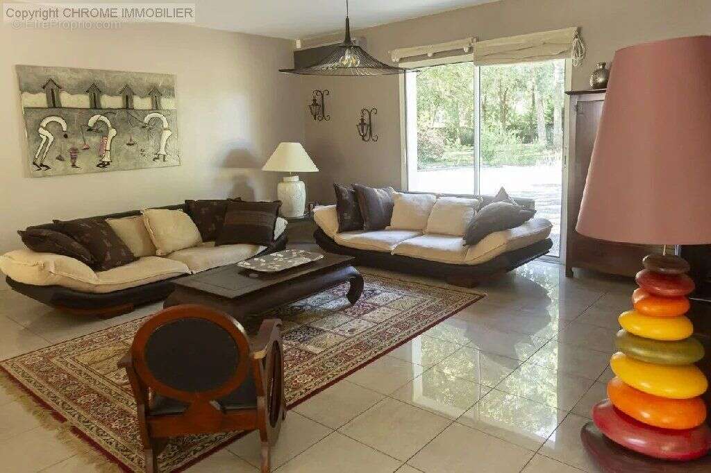 Maison à FOURQUES-SUR-GARONNE