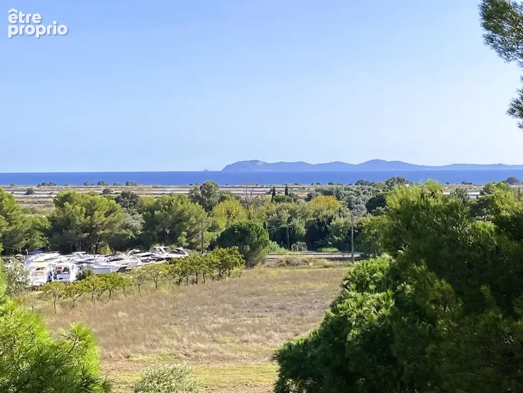 Photo Appartement à La Londe-Les-Maures au prix de 149 600€