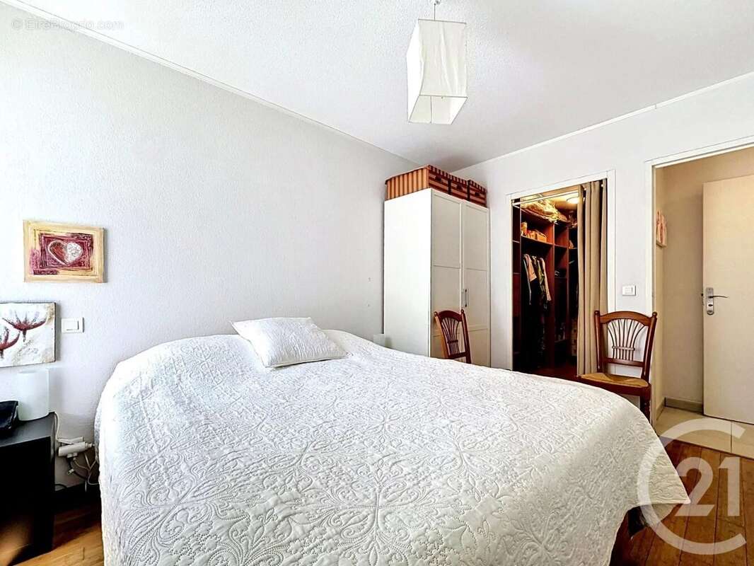Appartement à MOUGINS