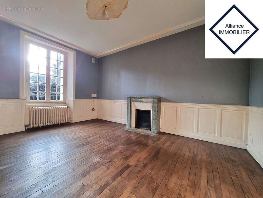 Maison à SAINT-MEEN-LE-GRAND