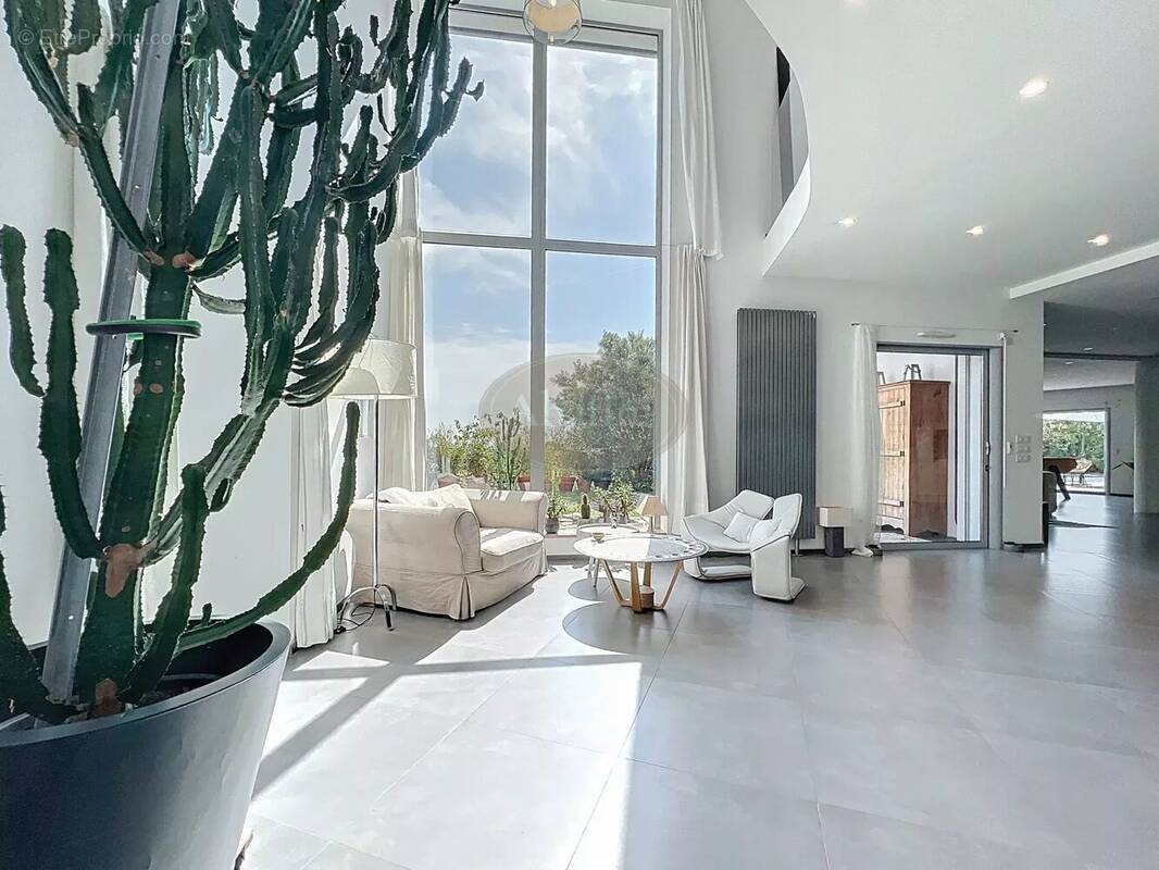 Maison à CAGNES-SUR-MER