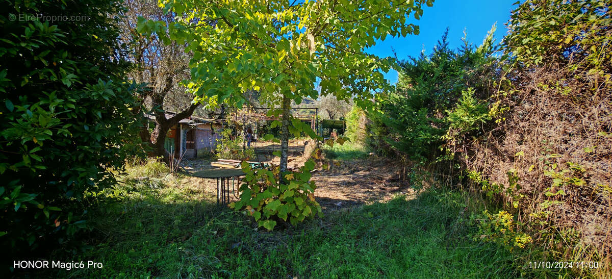 Terrain à L'ESCARENE