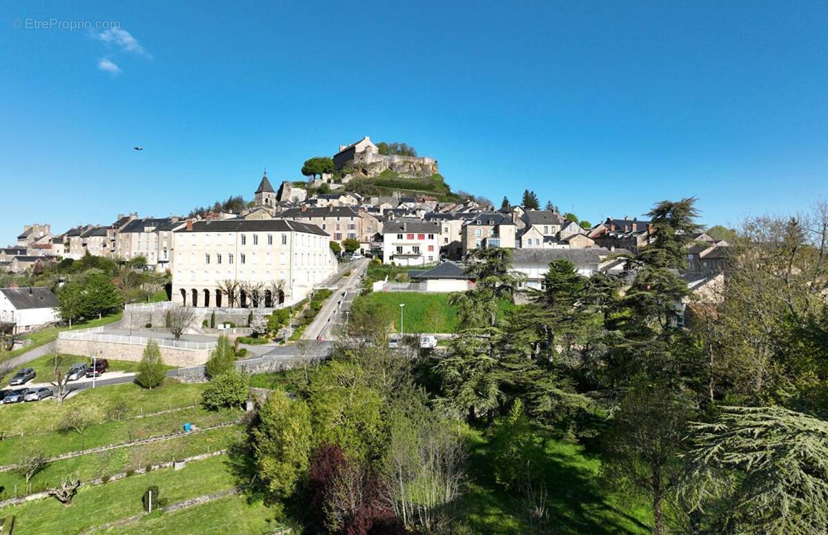 Maison à SEVERAC-LE-CHATEAU