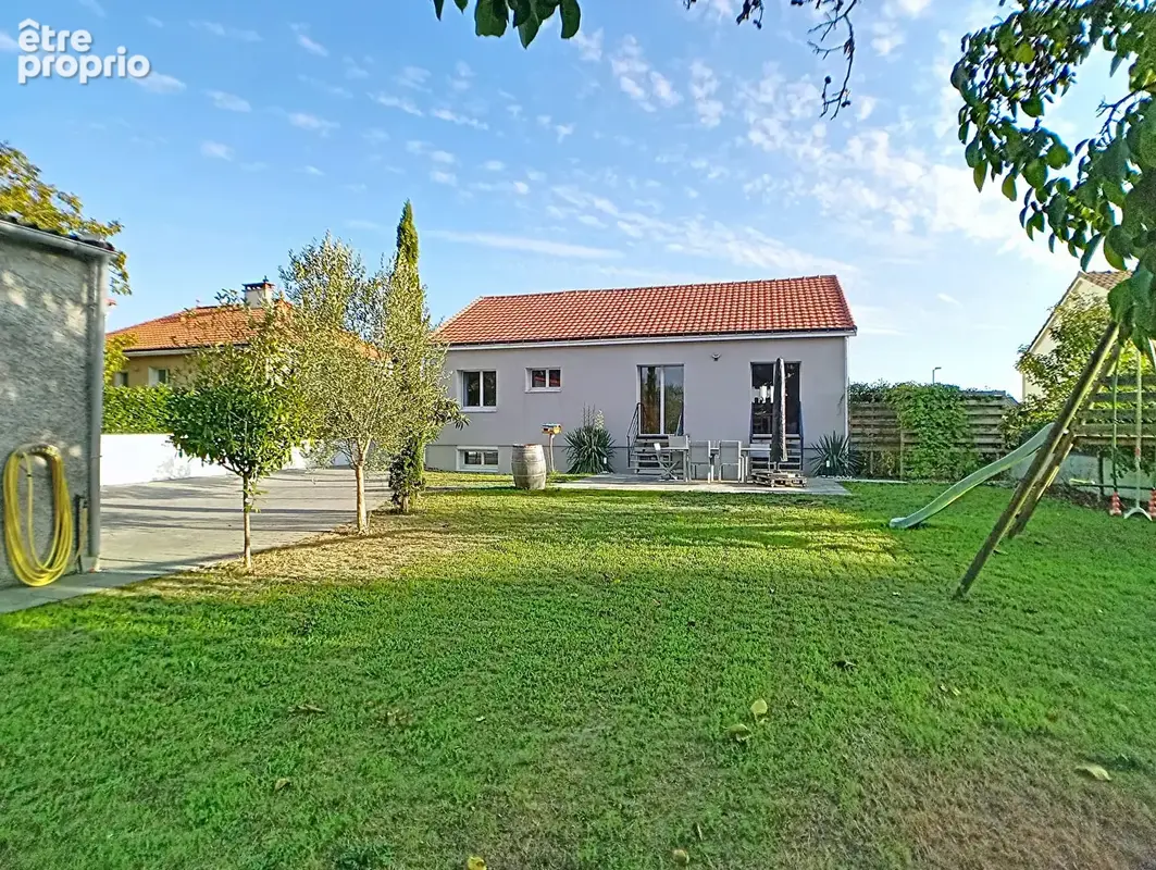 Maison Montbert 7 pièce(s) 174 m2 - photo 2