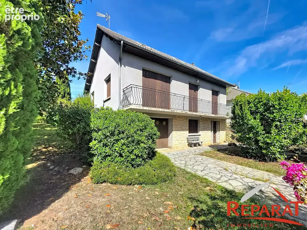 Maison à OBJAT