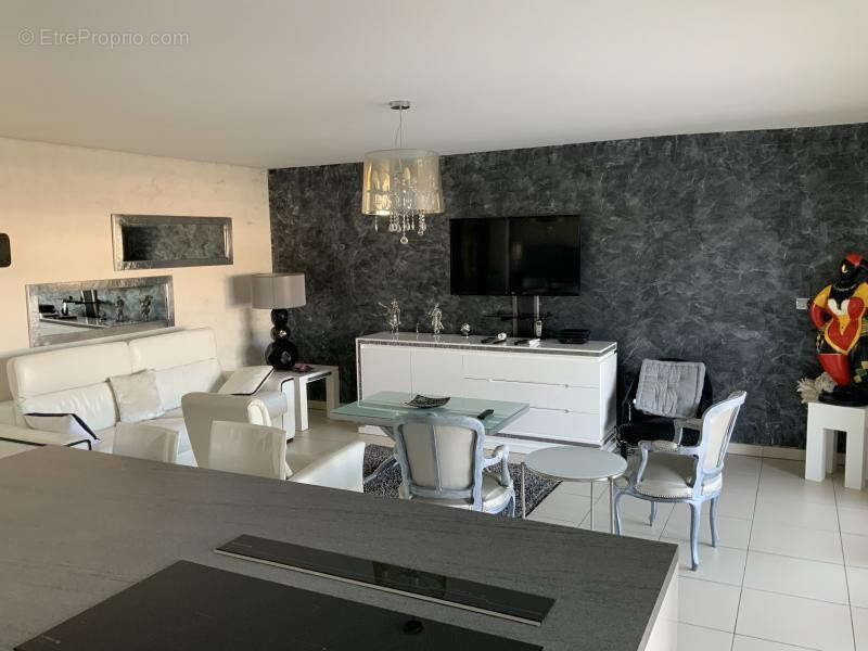Appartement à MARSEILLE-8E