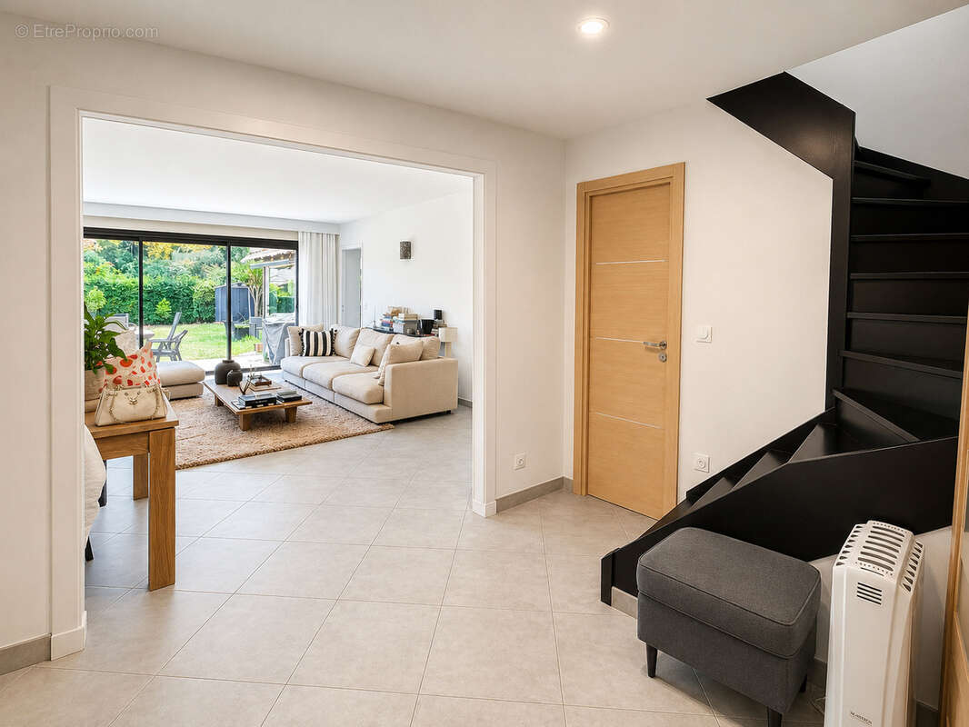 Superbe villa 4 pièces avec garage clé en main dans domaine sécurisé - photo 6