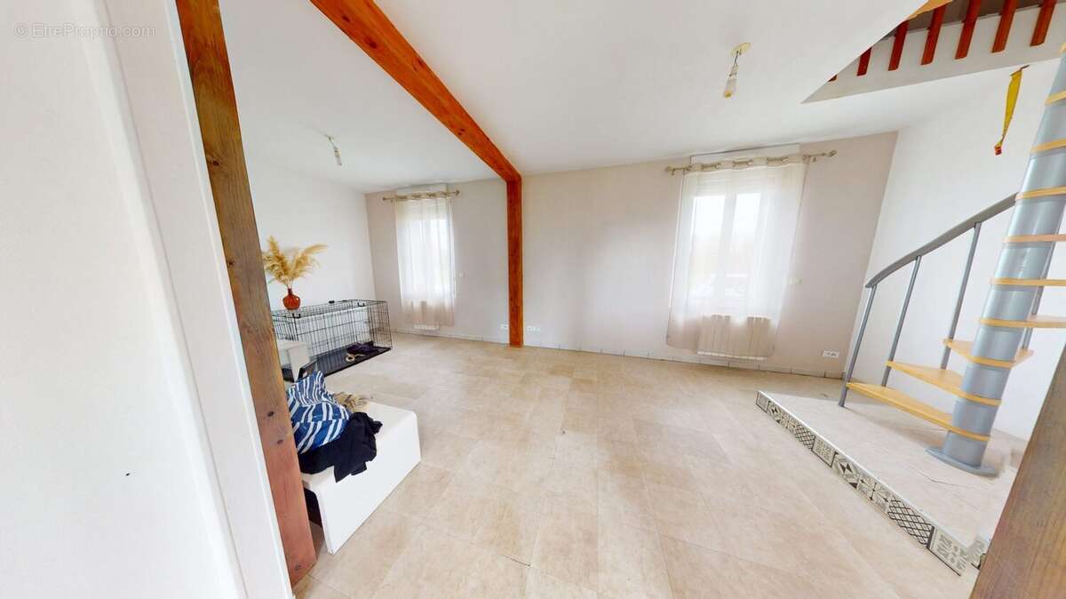 Maison à VITRY-AUX-LOGES