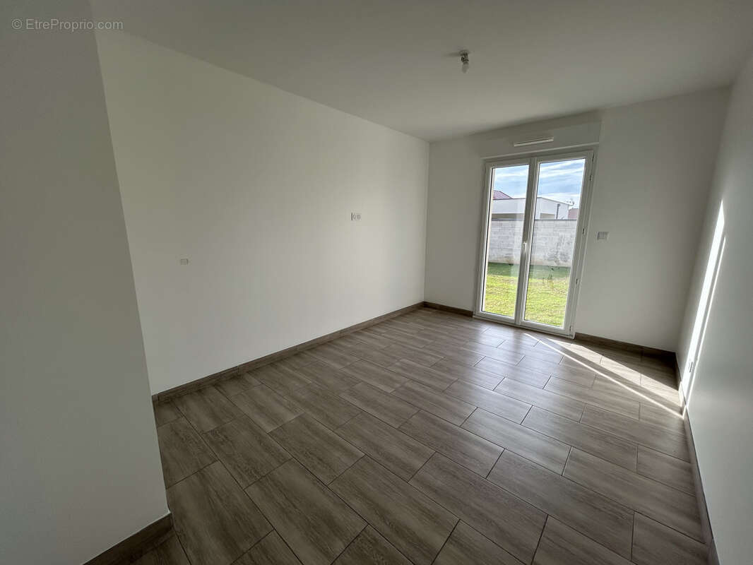 Maison à BREVIANDES