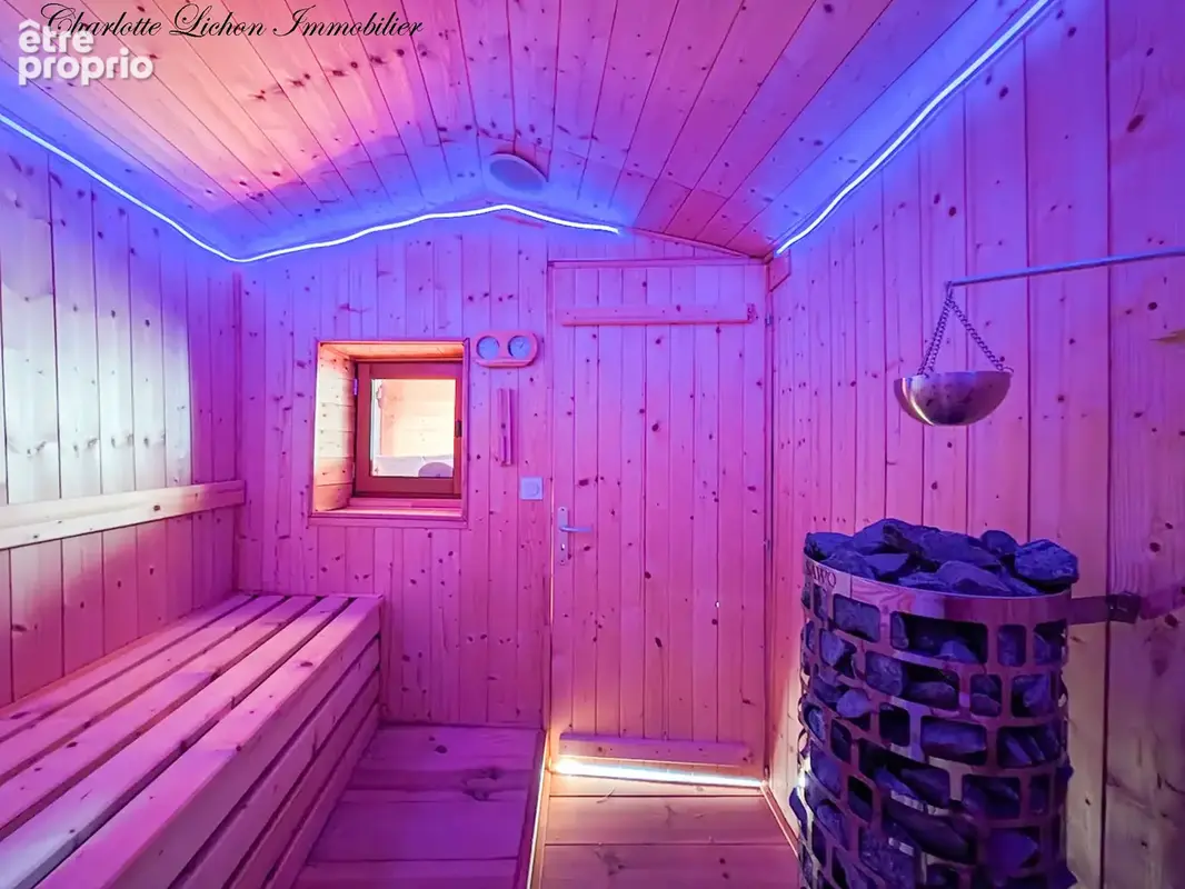 Maison 4 chambres - garage - picine intérieure - jacuzzi - sauna - salle de cinéma - appartement et studio iné - photo 33
