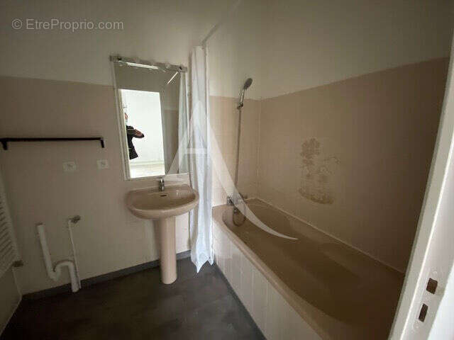 Appart T3 Rochefort Centre 2 Chambes 2 Salles de bains - photo 9