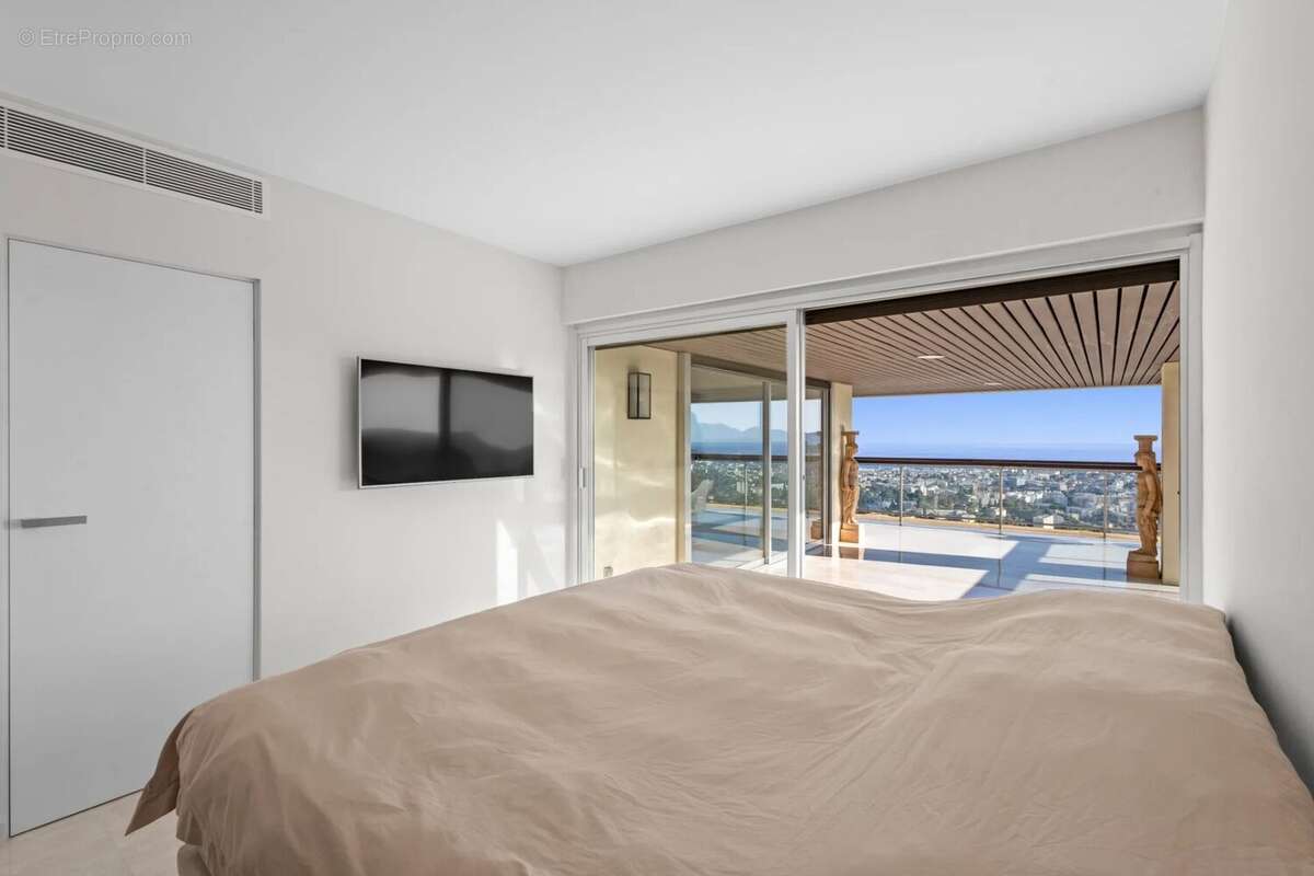Appartement à LE CANNET