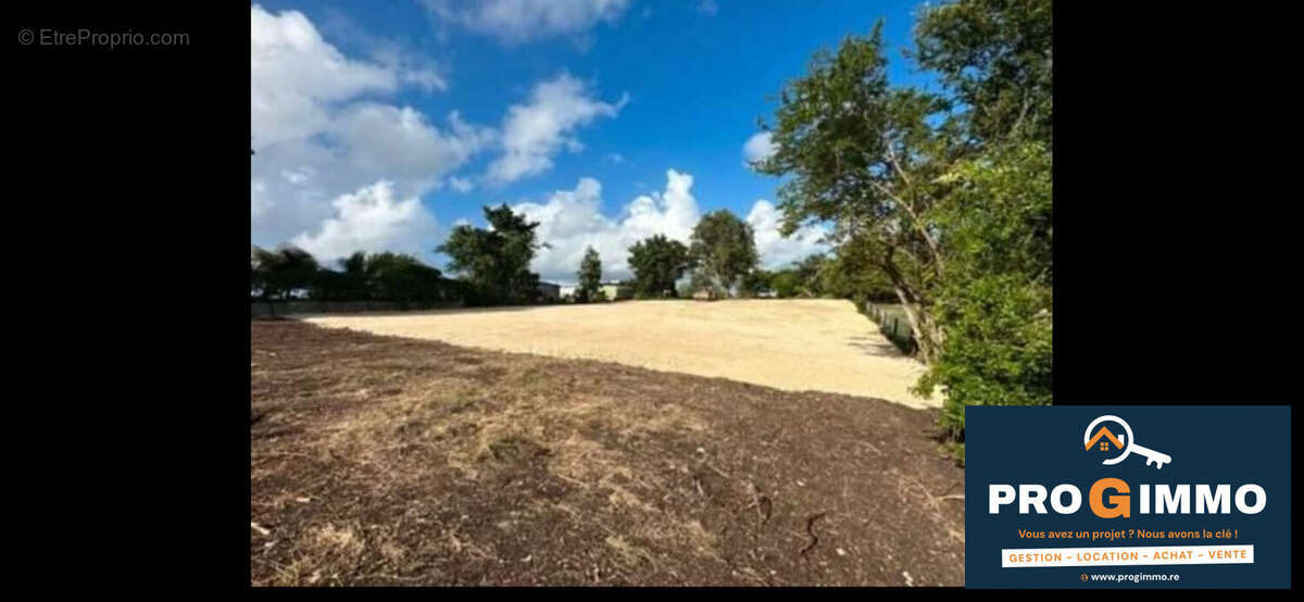 Terrain à LE TAMPON