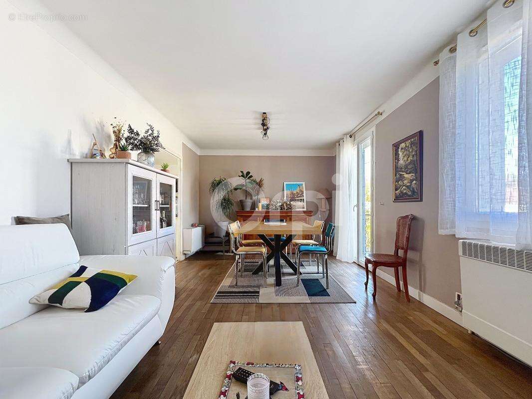 Maison à TERRASSON-LAVILLEDIEU