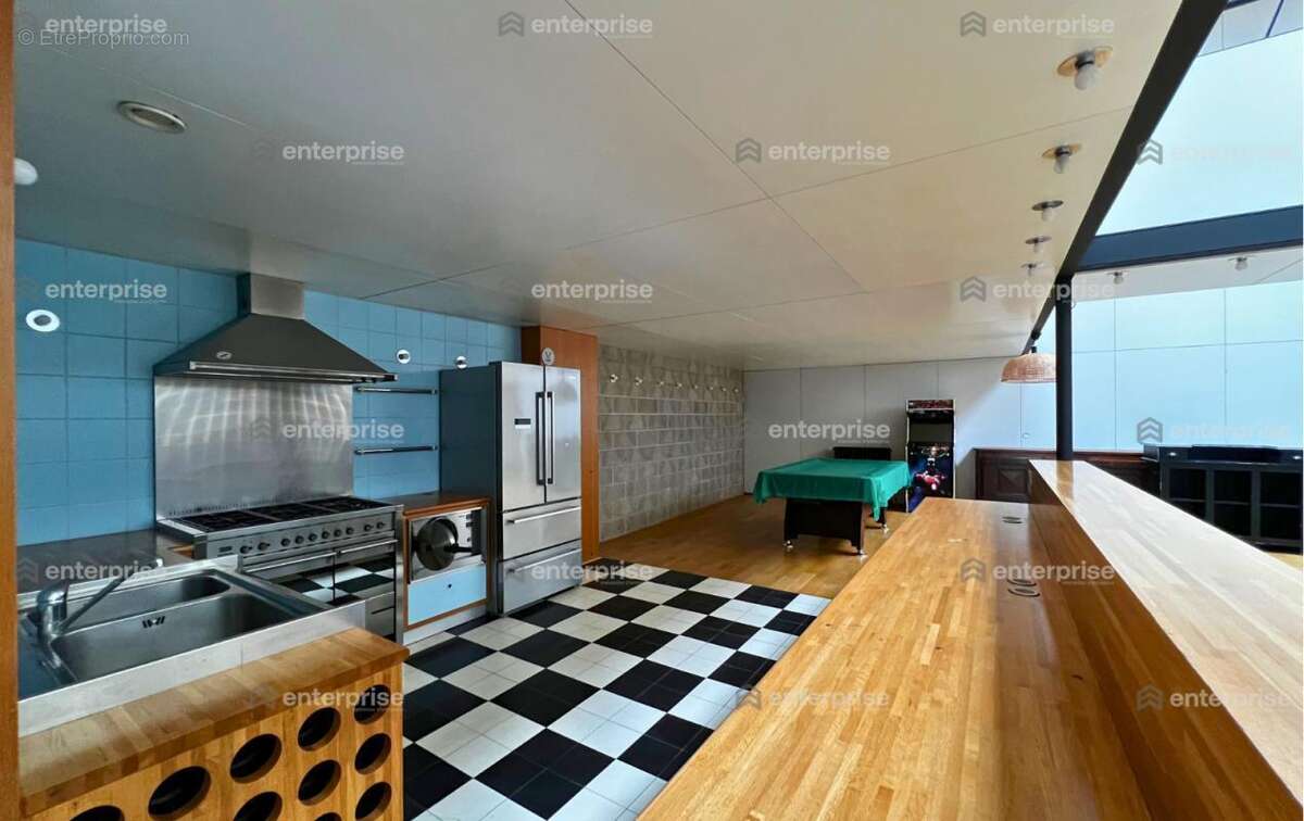 Exclusivité - loft bureaux à vendre – 350 m² – amiens centre ville – jardin & parkings - photo 9