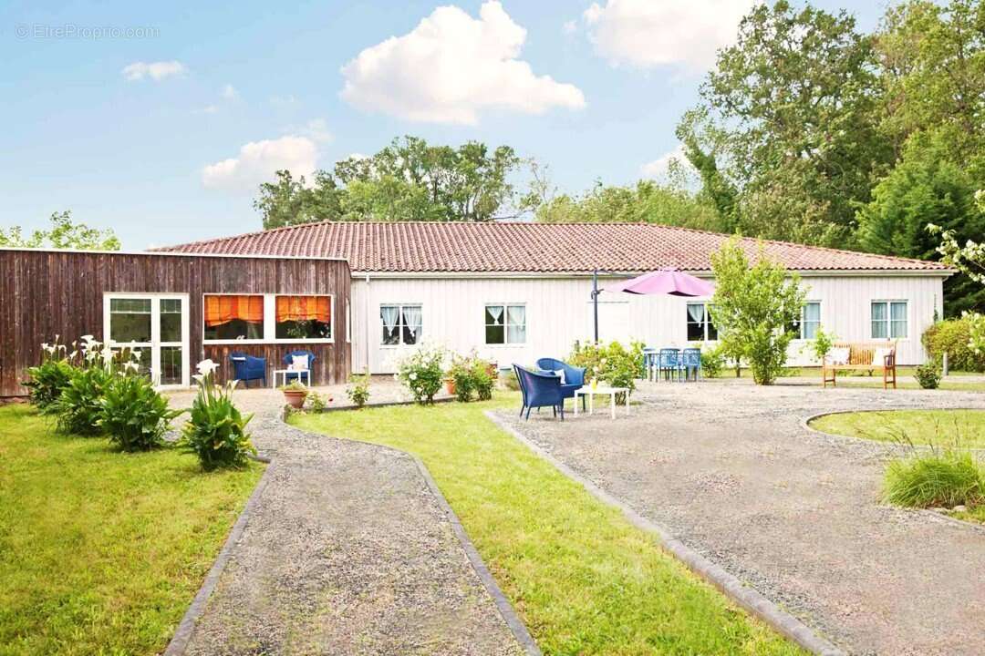 Appartement à THENAC