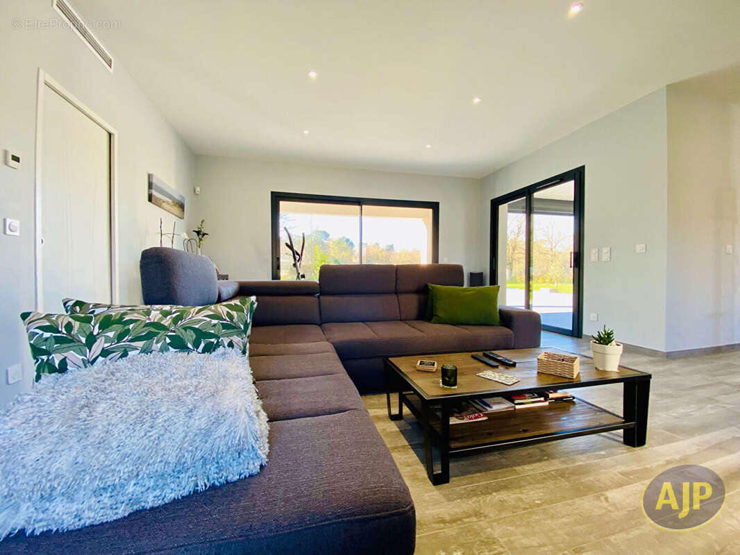 Maison à LESPARRE-MEDOC