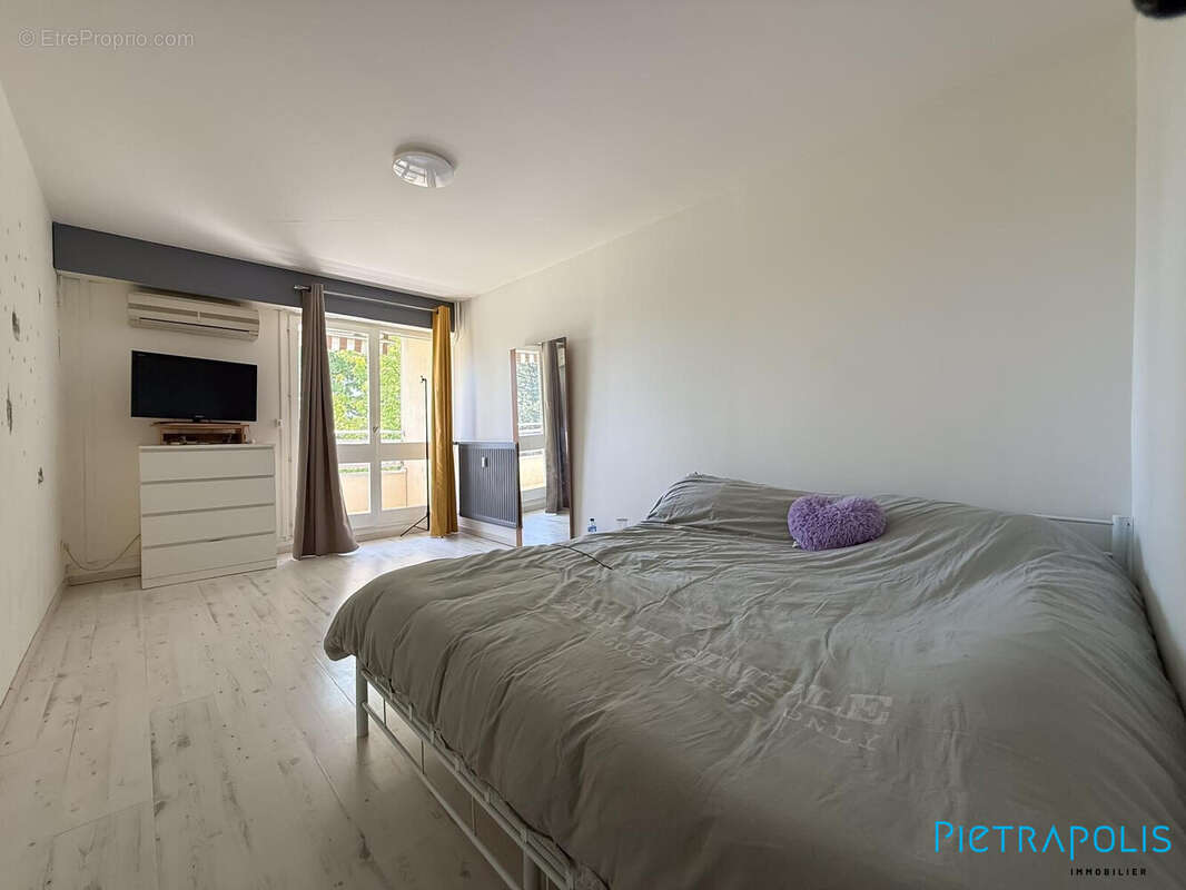 14 m2 - Appartement à RILLIEUX-LA-PAPE
