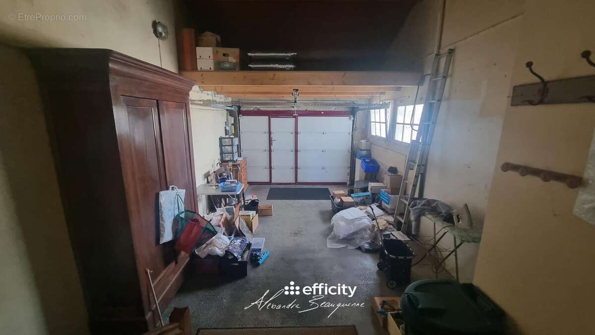 Maison à CHEF-BOUTONNE