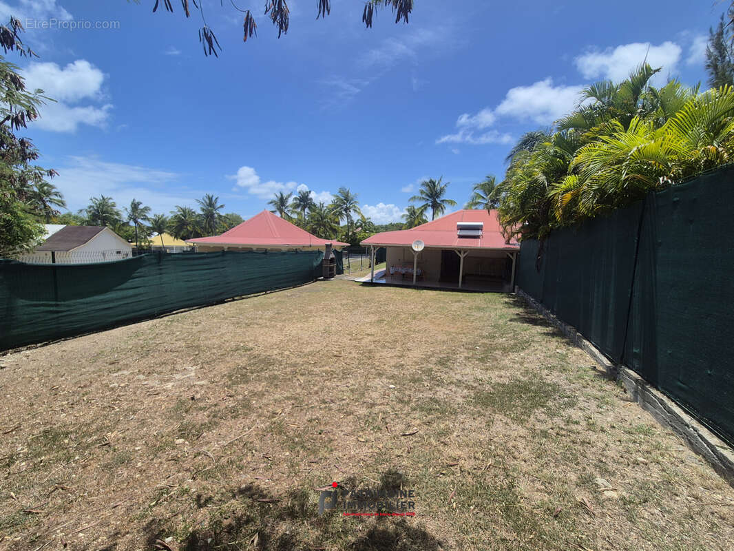 Villa f3 mitoyenne ponite des chateaux - photo 5