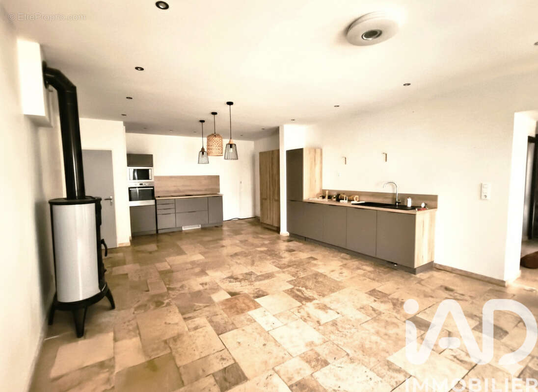 Photo 5 - Maison à BERRIAS-ET-CASTELJAU