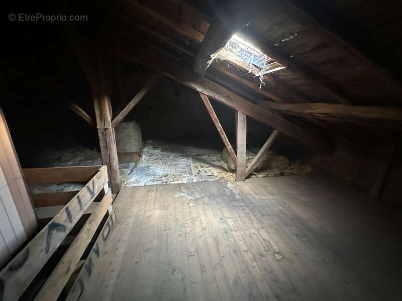 Maison à CONTREXEVILLE