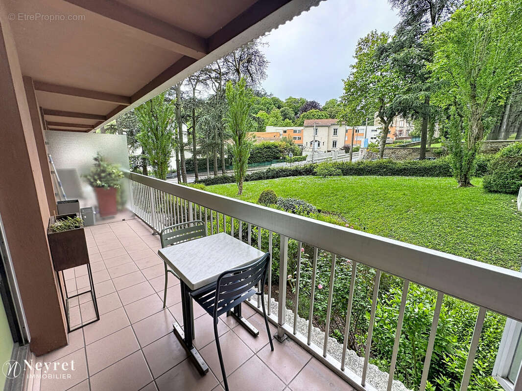 Appartement à SAINT-ETIENNE