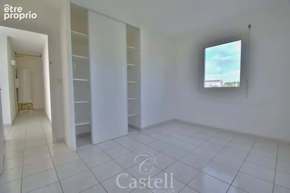 AGDE  Appartement T3 d'environ 71 m² avec balcon et 2 places de parking - photo 6