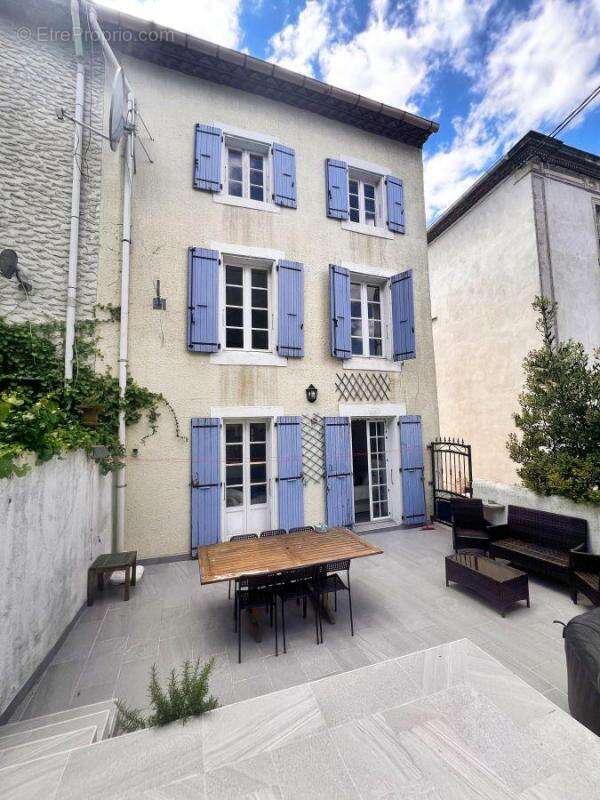 Maison à AZILLE