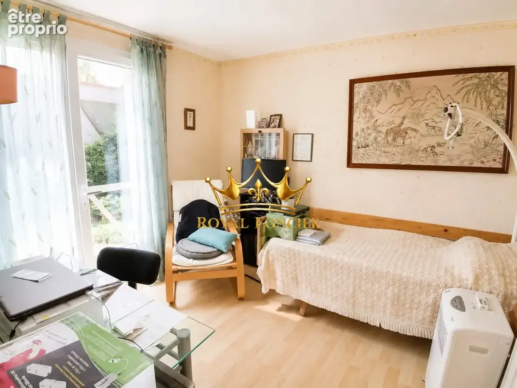 chambre 2 avec placards 