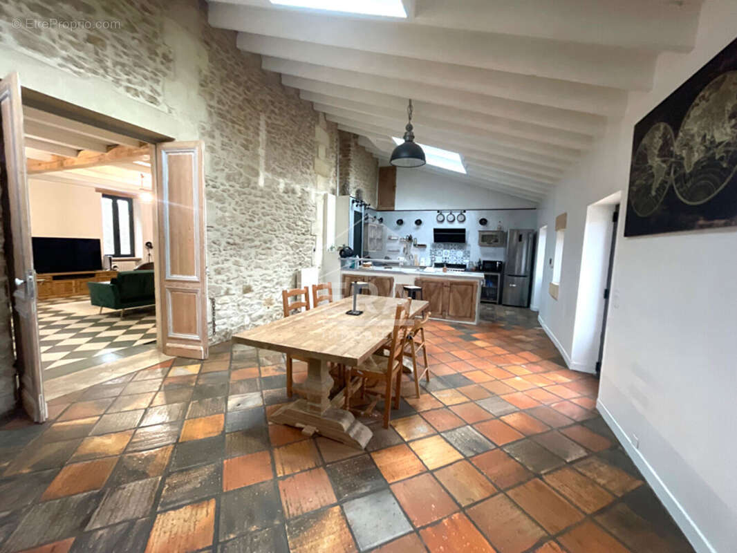 Maison à SAINT-GIRONS-D'AIGUEVIVES