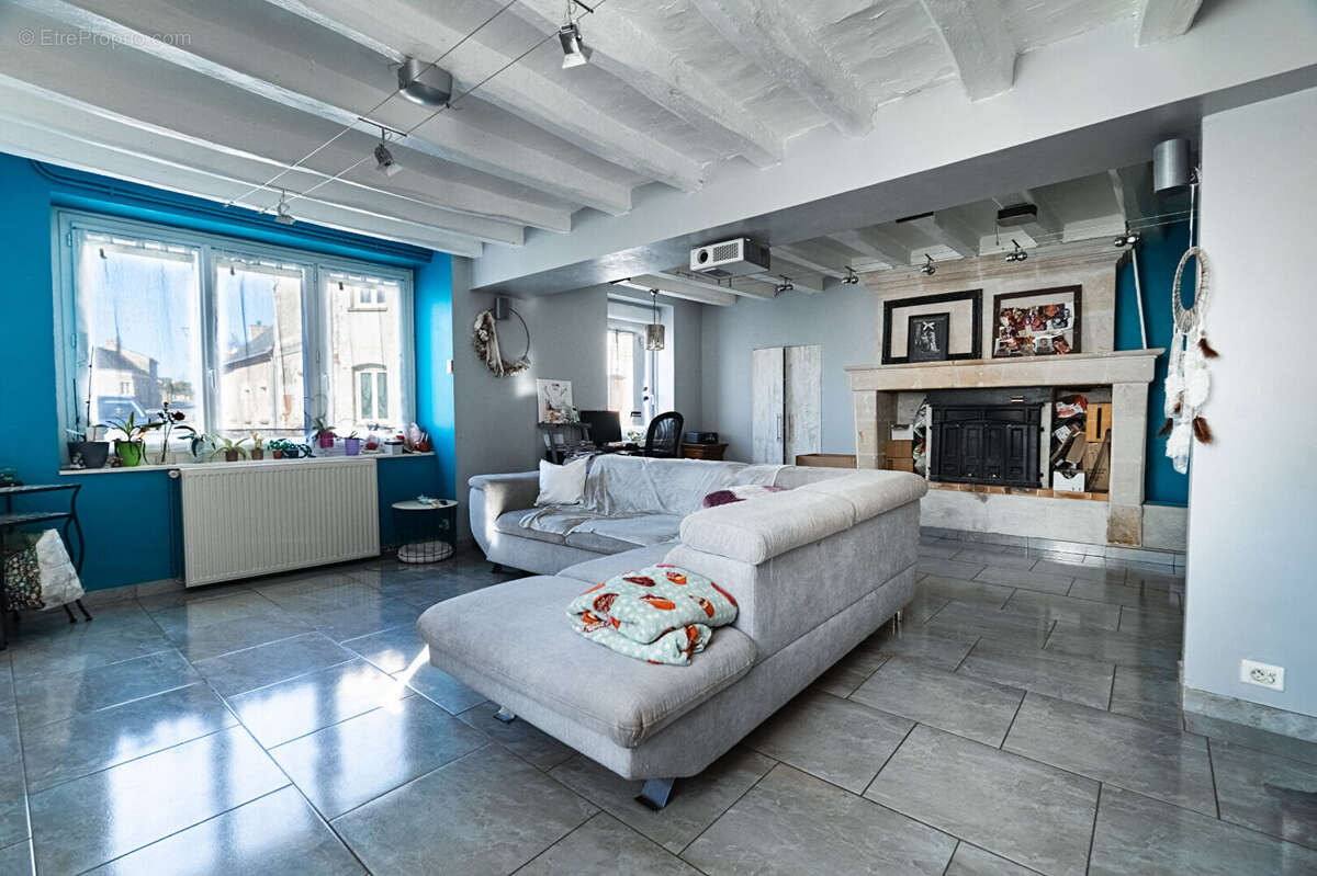 Maison à BRISSAC-QUINCE
