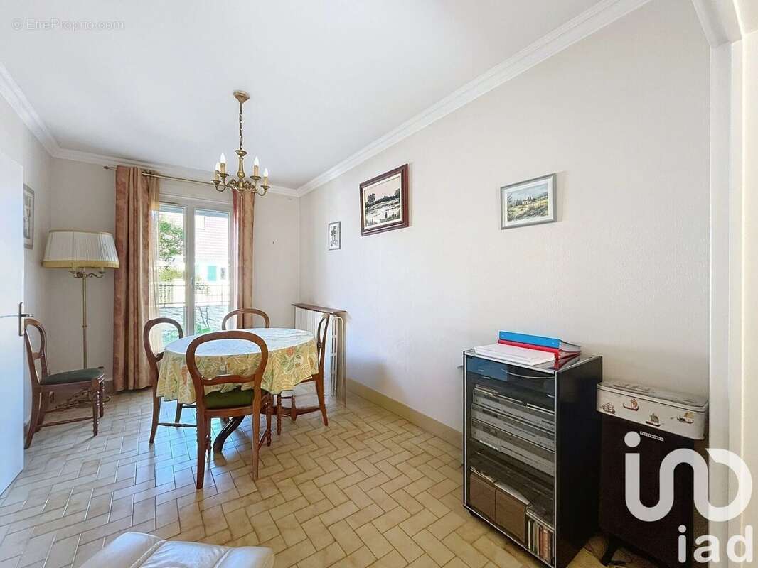 Photo 6 - Maison à VERT-SAINT-DENIS