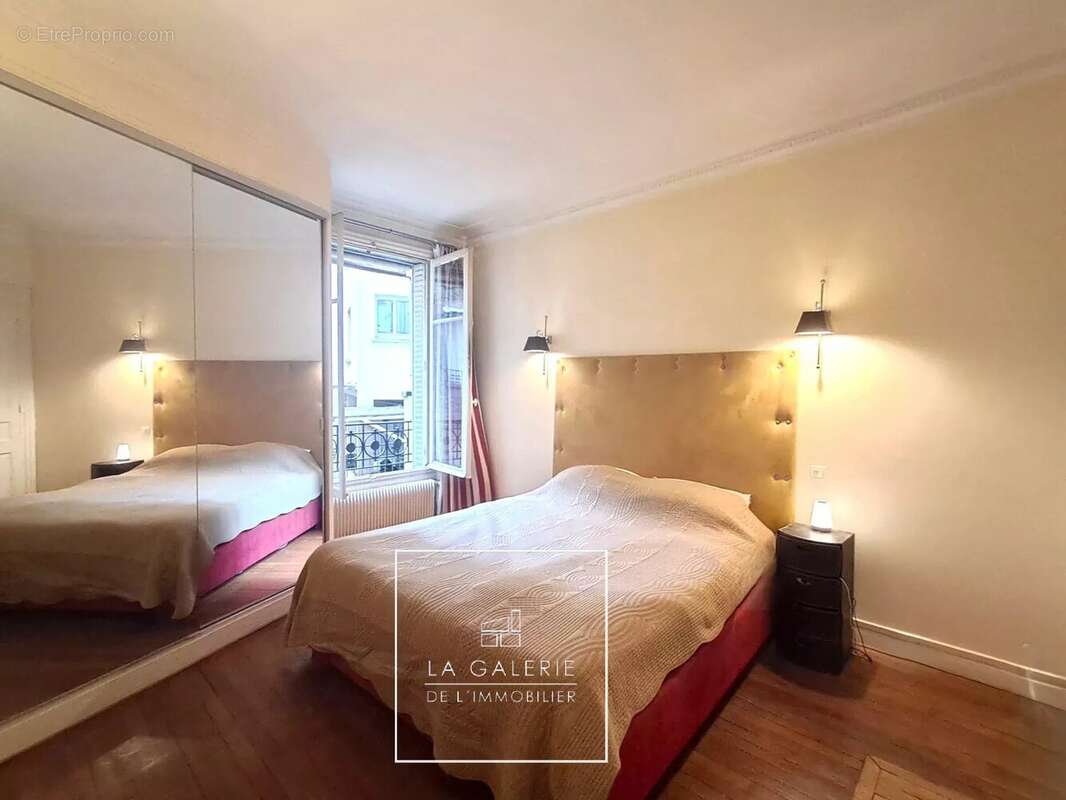 Appartement à PARIS-16E