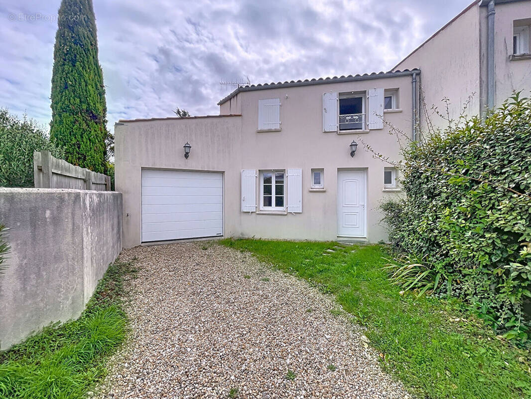 Maison à SAINT-XANDRE