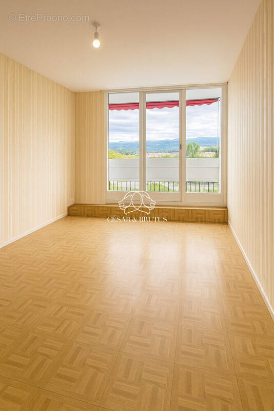 Appartement à TASSIN-LA-DEMI-LUNE