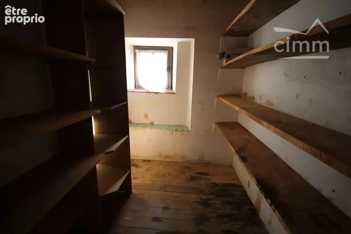 A vendre maison de village avec une cour - photo 12