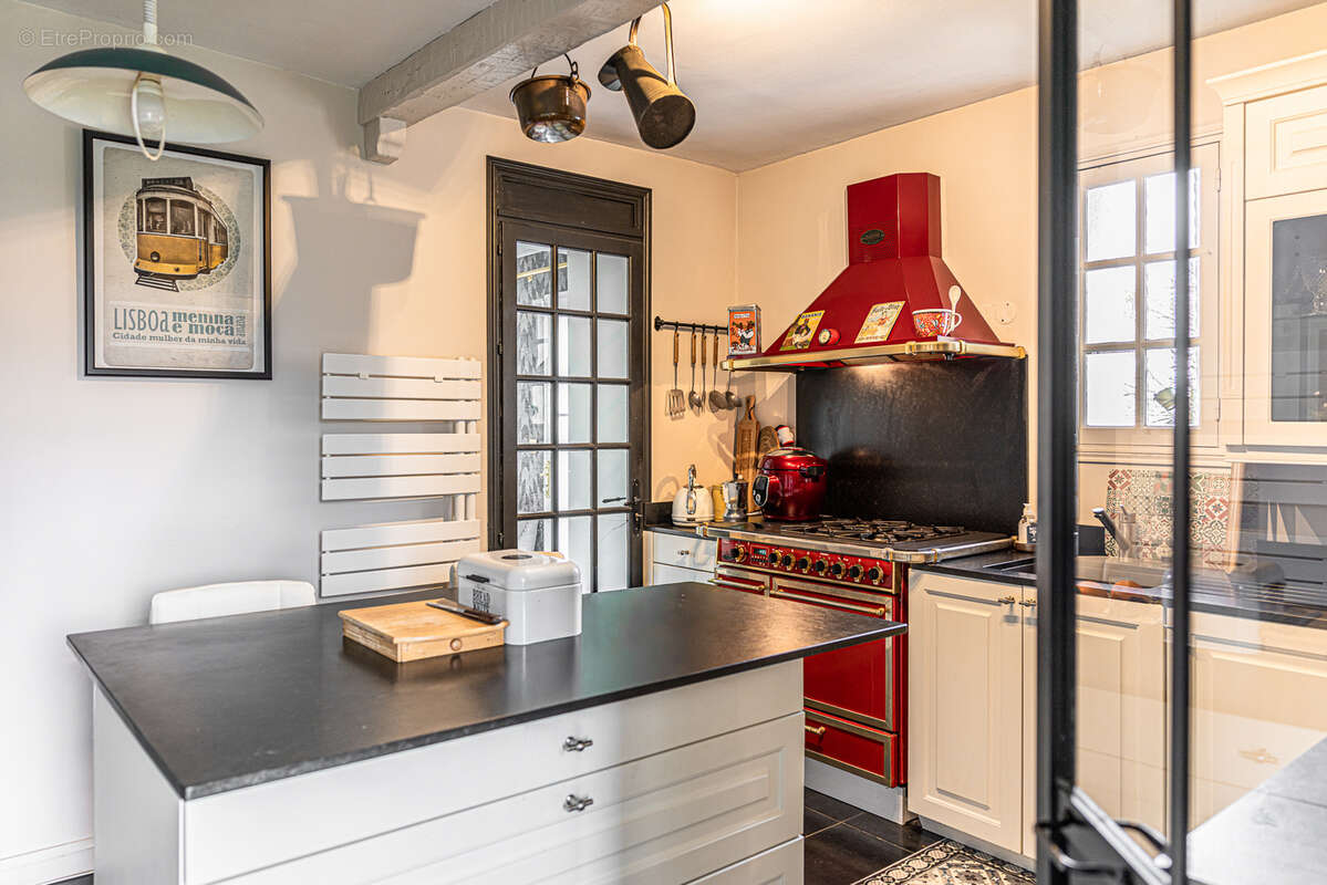 Maison à SAINT-PRYVE-SAINT-MESMIN