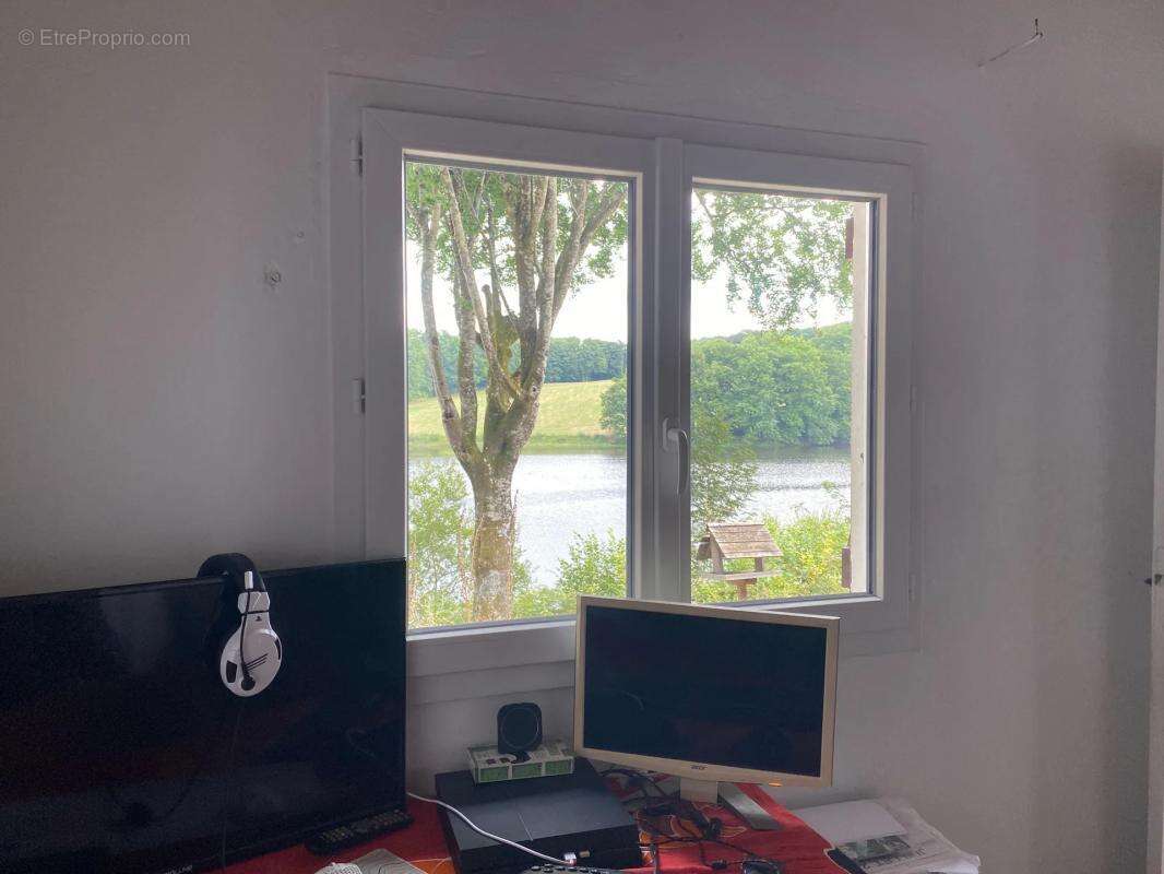 Maison à SAINT-JULIEN-LE-PETIT