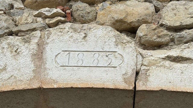 VIEUGY : Compromis appartement / maison à aménager intérieurement - photo 4