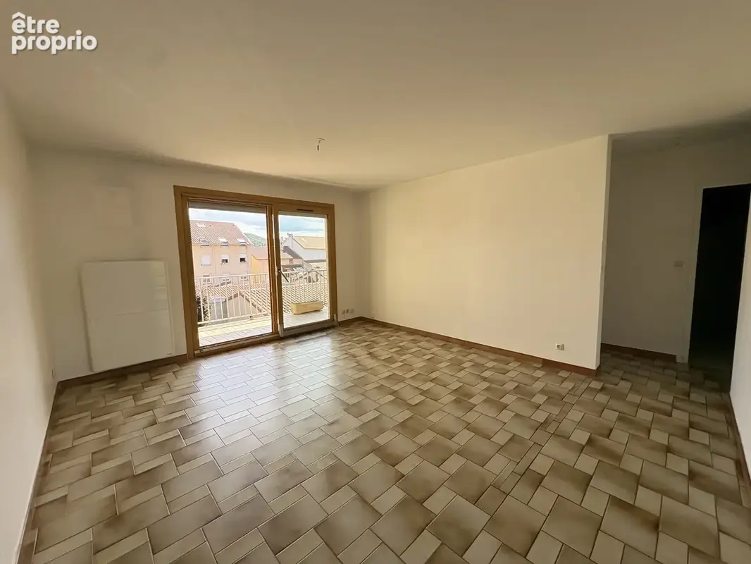 T4 de 86m2 avec terrasse et garage - photo 2