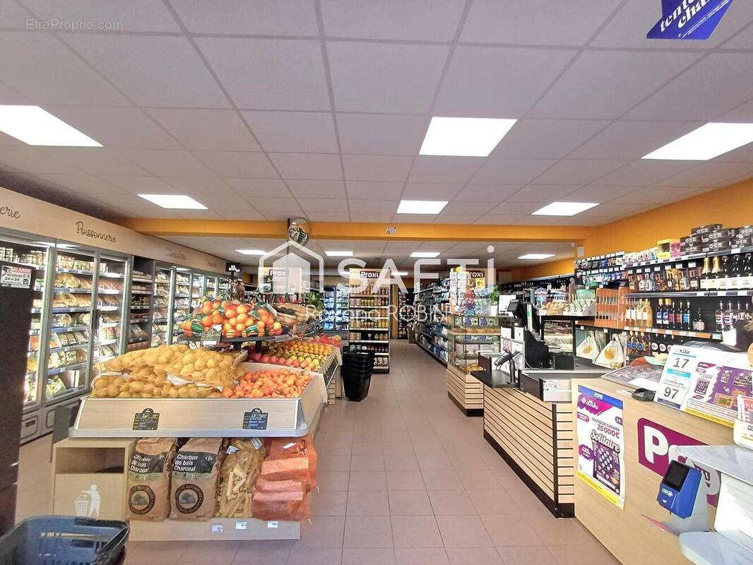 Photo 1 - Commerce à OLETTE