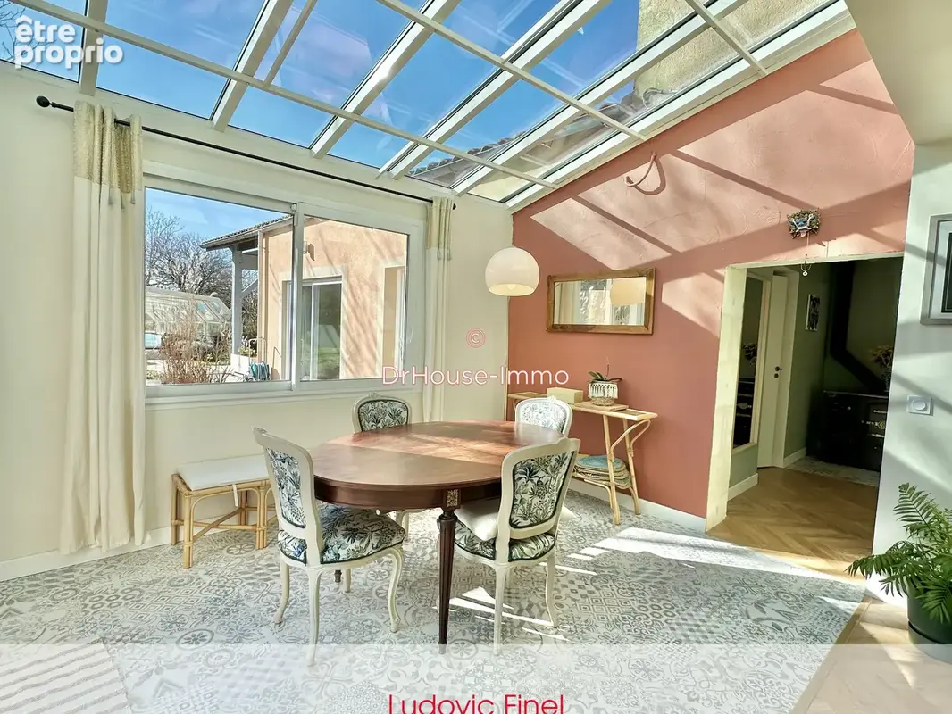 Maison 7 pièces 166 m² à vendre à Saint-Seurin-De-Cursac (33390) - photo 5