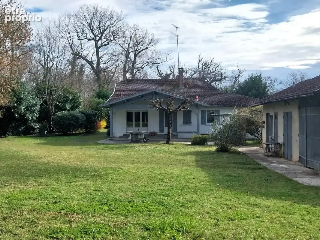Photo Maison à Salles au prix de 460 000€