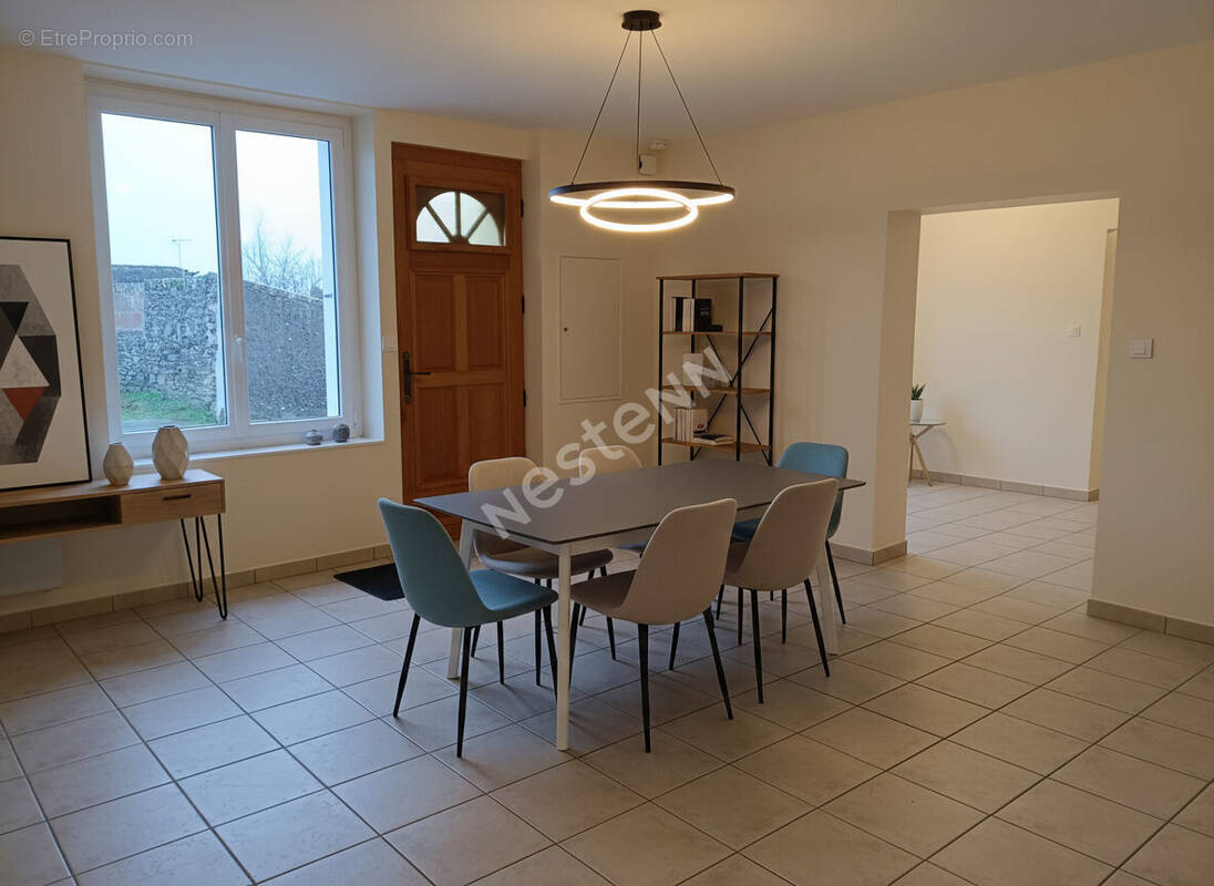 Maison à LA CHAUSSAIRE