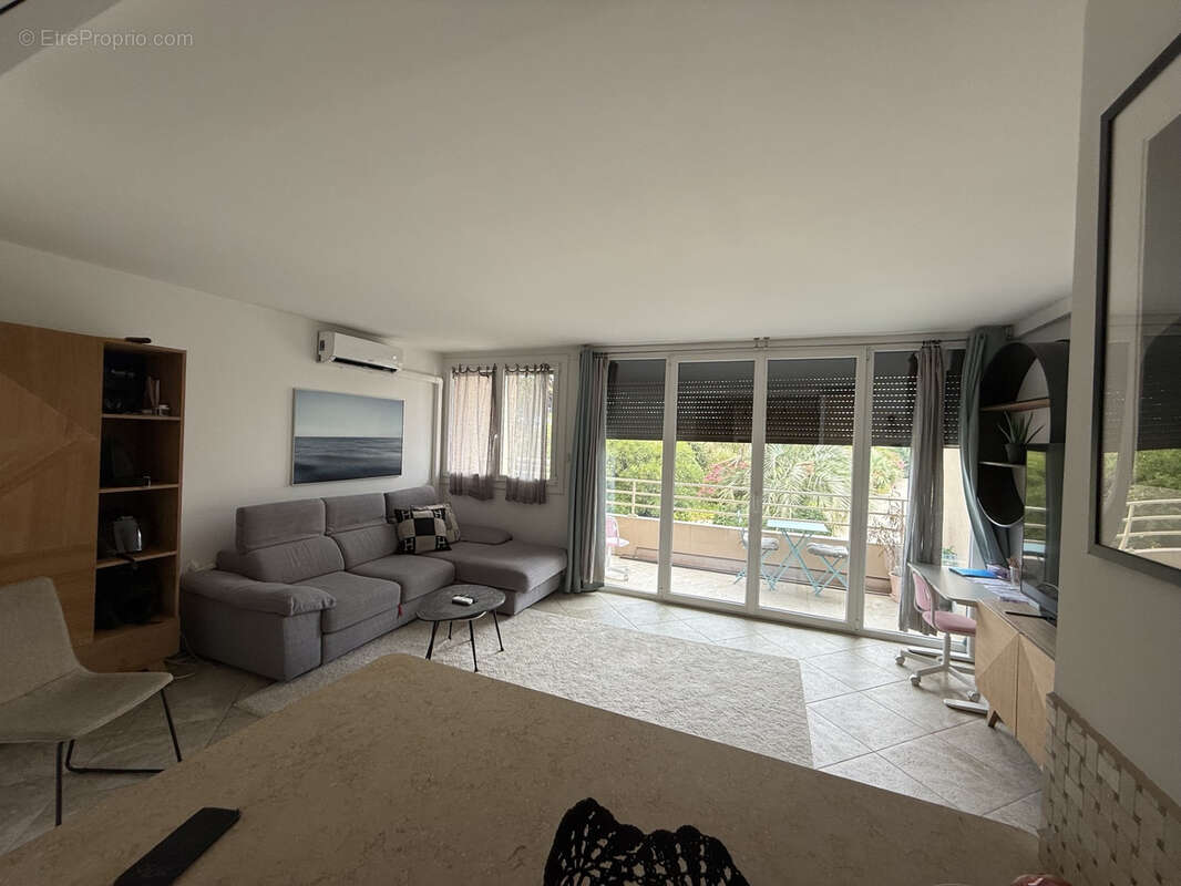 Appartement 3 pièces - Rez-de-jardin à 150m de la plage à Saint-Tropez - photo 2