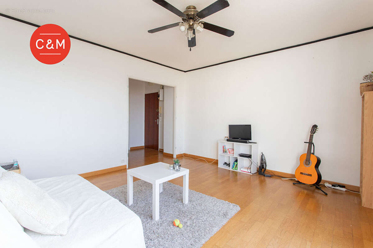 Appartement à REZE