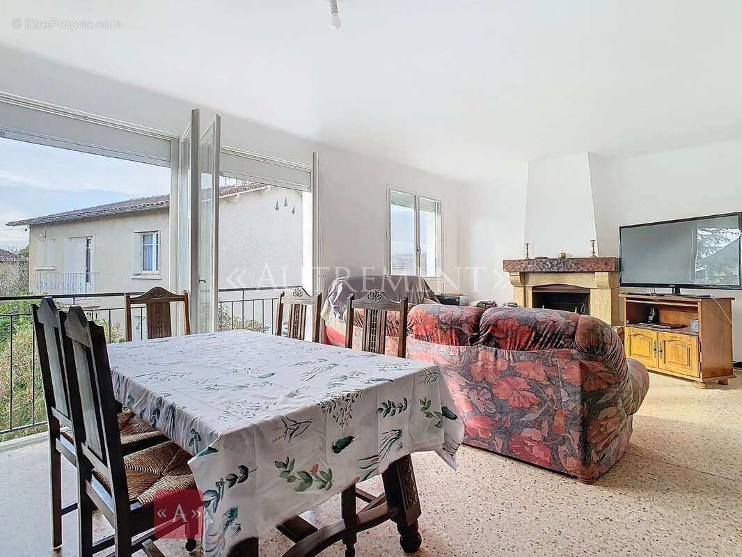 Maison à SAINT-SULPICE